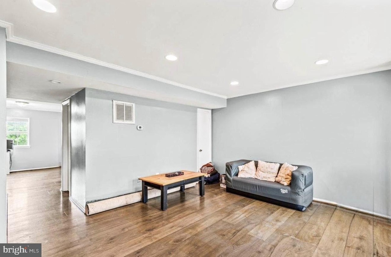 3493 Cranmer Mews - Photo 2 of 11