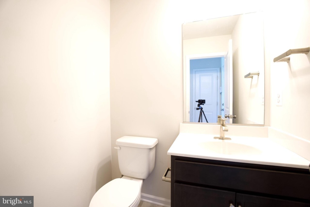 4115 Bolton Ct - Photo 5 of 6