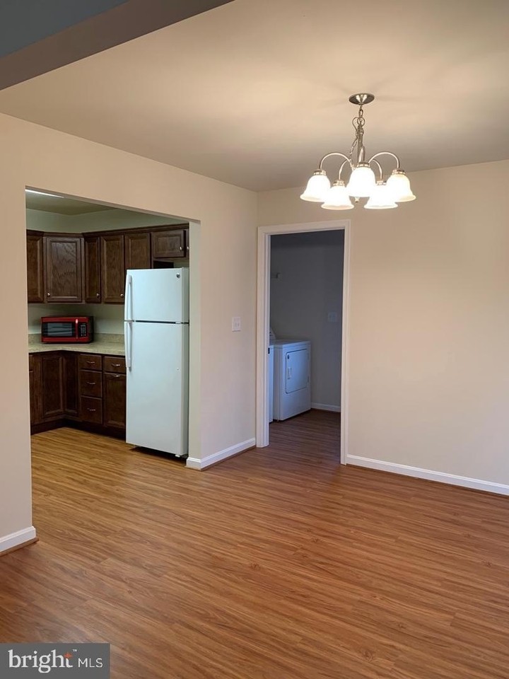 85ALMA Aqua Ln - Photo 4 of 23