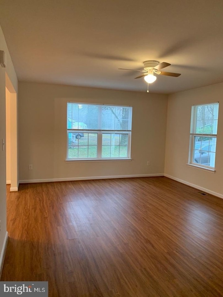 85ALMA Aqua Ln - Photo 6 of 23