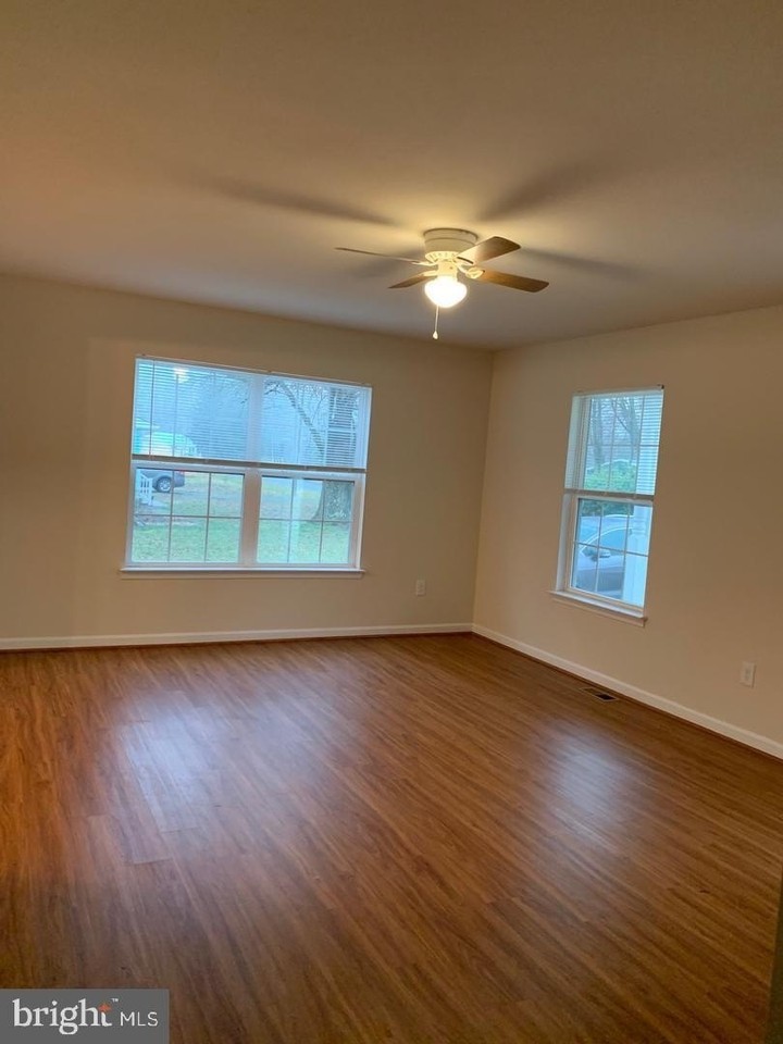 85ALMA Aqua Ln - Photo 7 of 23