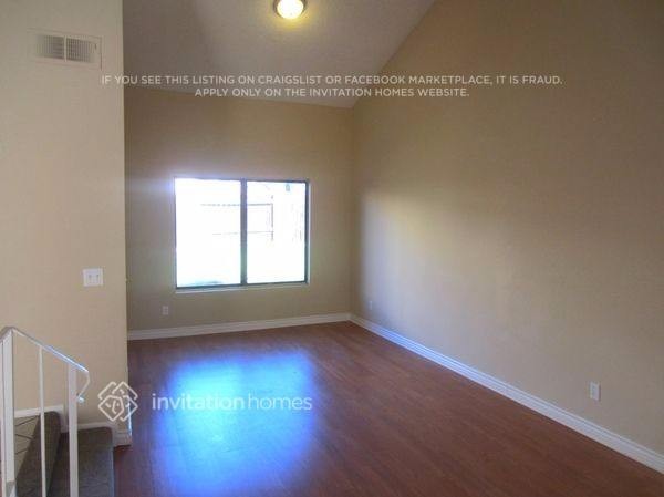 17022 Woodhill St - Photo 3 of 9