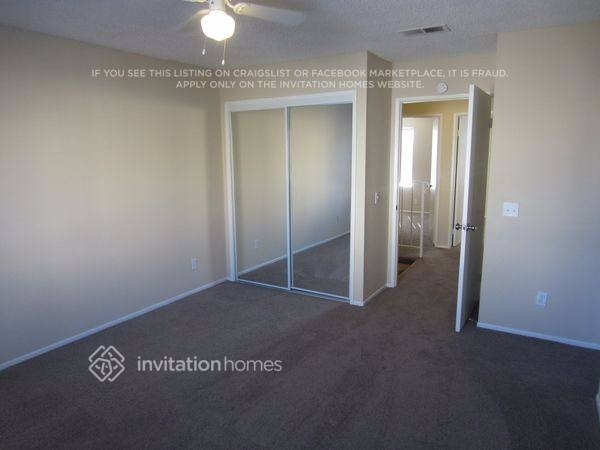 17022 Woodhill St - Photo 4 of 9
