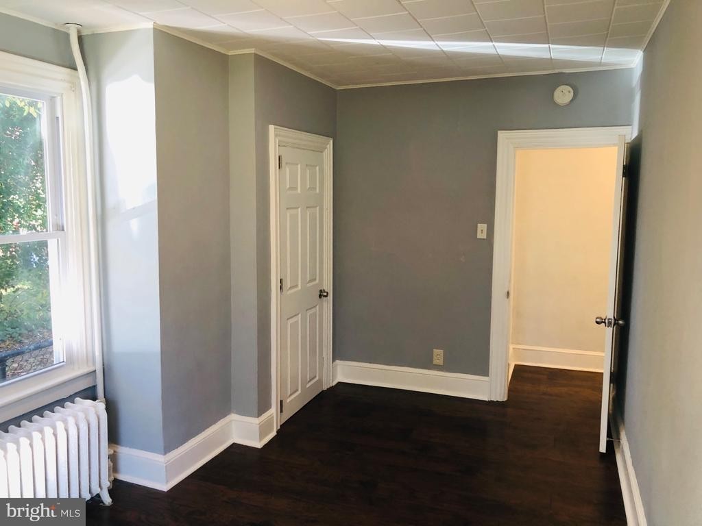 1146 E Landis Ave ##1 - Photo 5 of 30