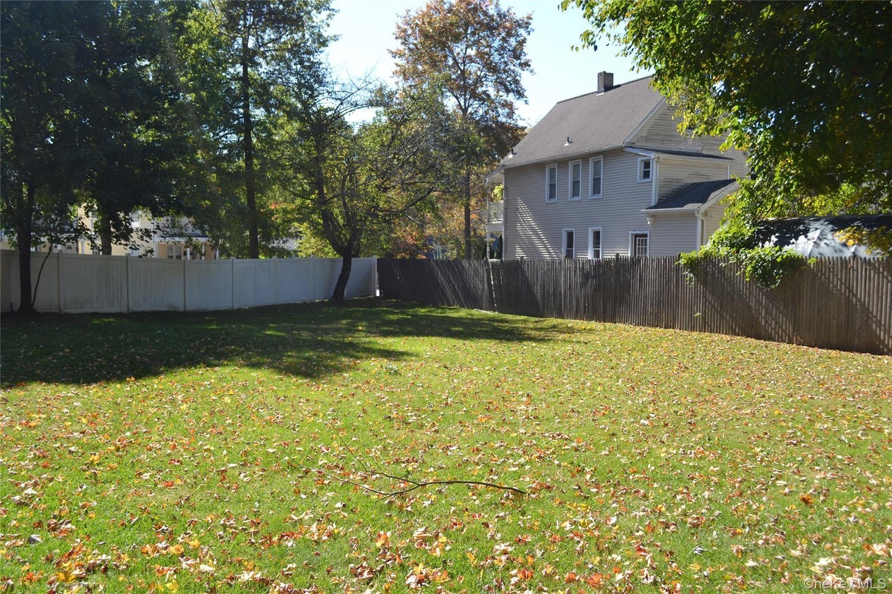 185 Grand St - Photo 3 of 45