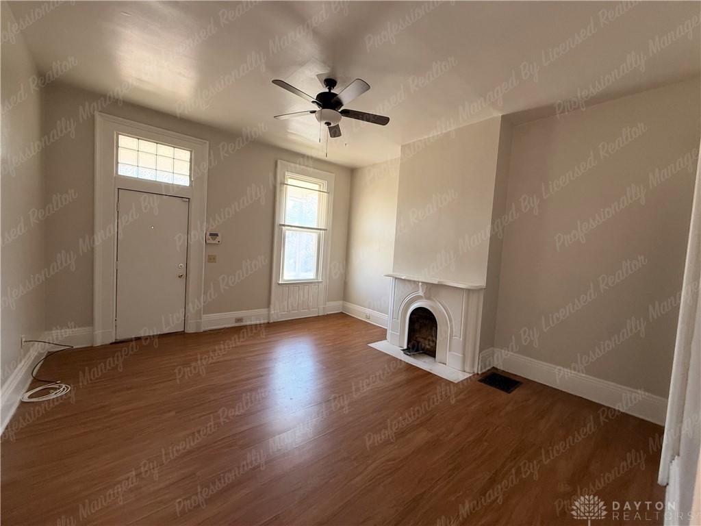 2427 Vine St - Photo 3 of 30