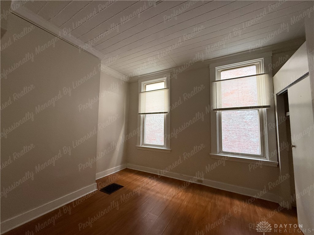 2427 Vine St - Photo 6 of 30