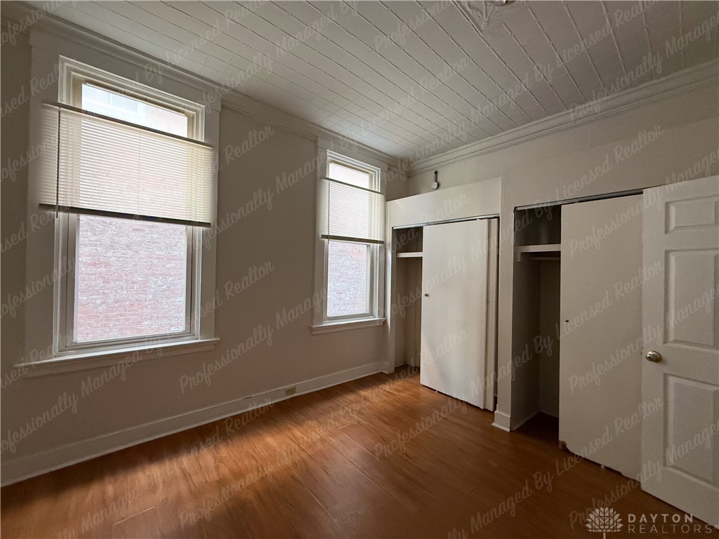 2427 Vine St - Photo 7 of 30