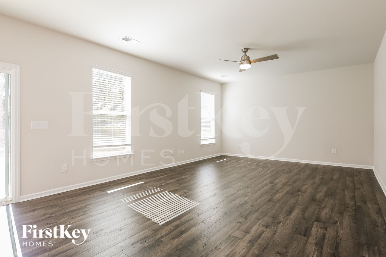 1201 Mission Hill Ln - Photo 3 of 19