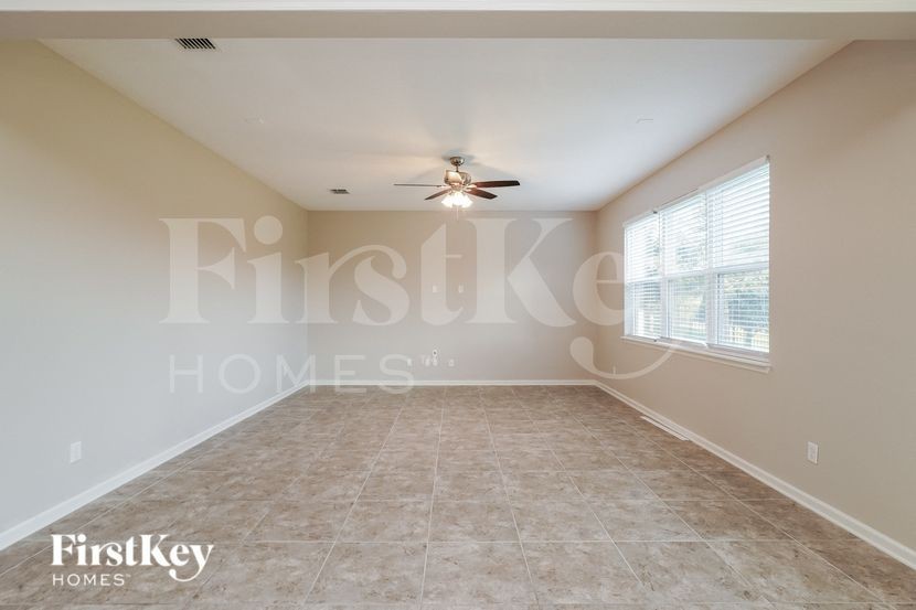3708 Statham Dr - Photo 2 of 15