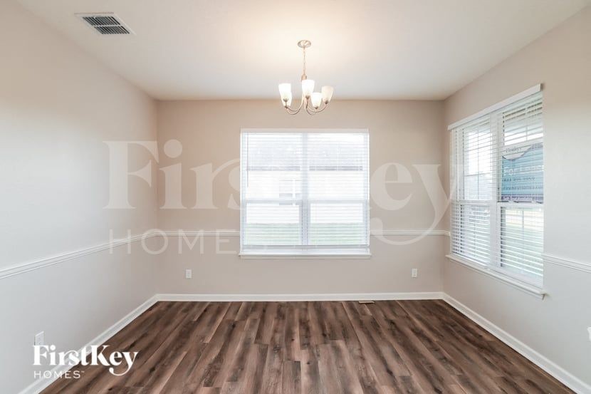 3708 Statham Dr - Photo 3 of 15