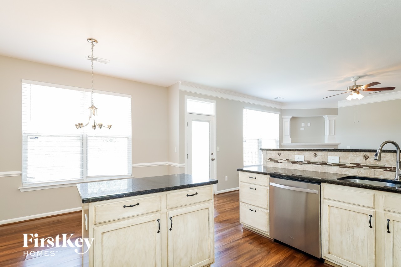 16051 Stuarts Draft Ct - Photo 5 of 15
