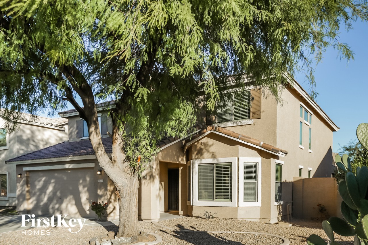 45742 W Long Way - Photo 2 of 15