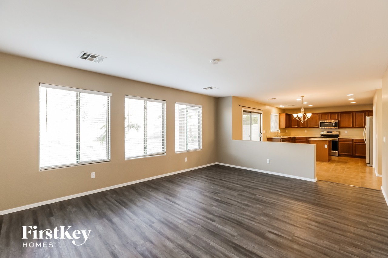 45742 W Long Way - Photo 4 of 15