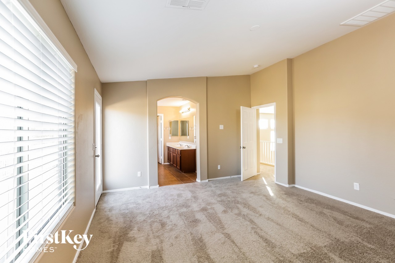 45742 W Long Way - Photo 6 of 15