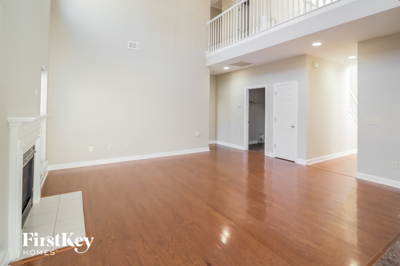 212 Curico Ln - Photo 3 of 15