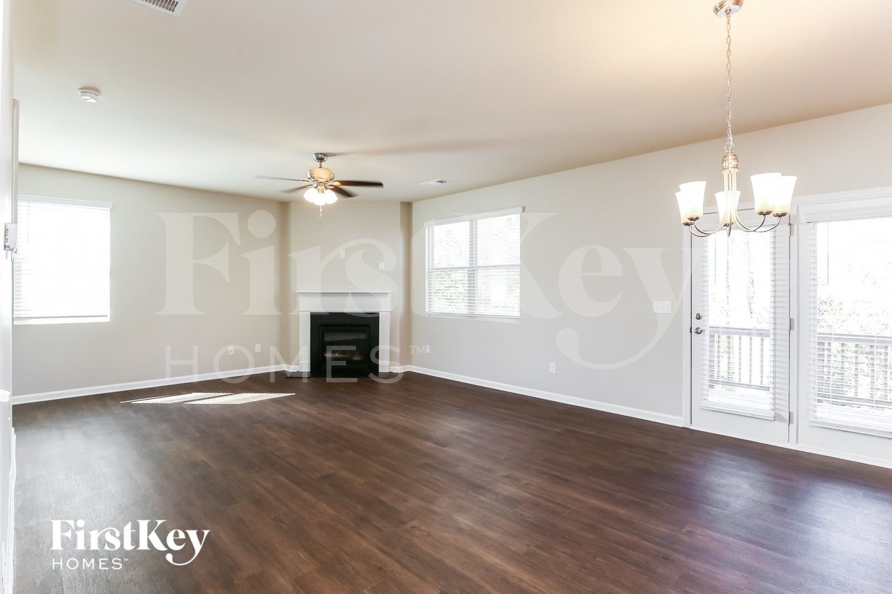 64 Maple Brook Dr - Photo 2 of 15