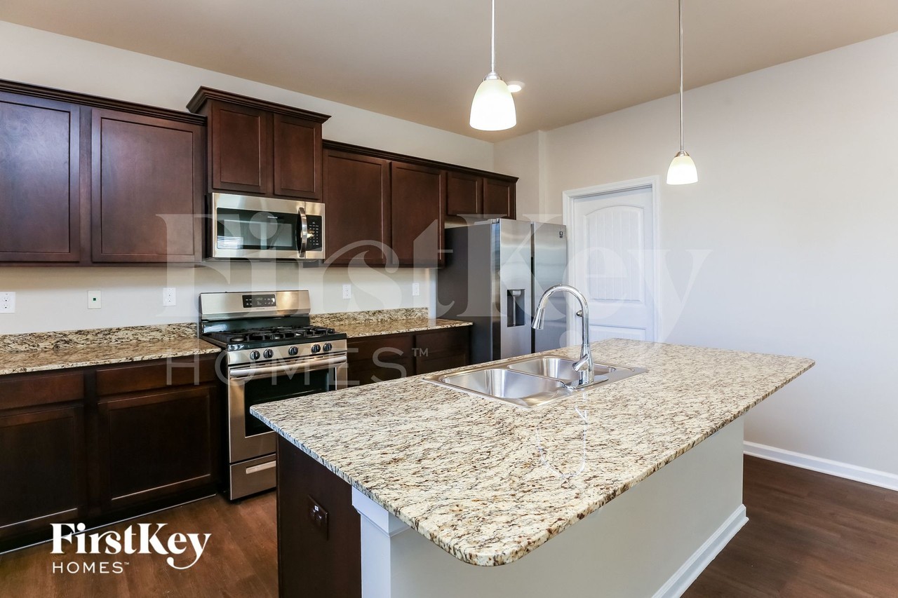 64 Maple Brook Dr - Photo 6 of 15
