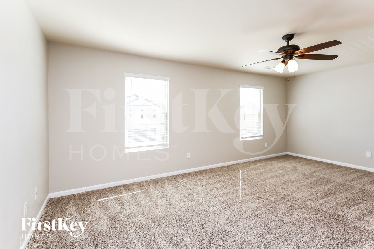 64 Maple Brook Dr - Photo 7 of 15