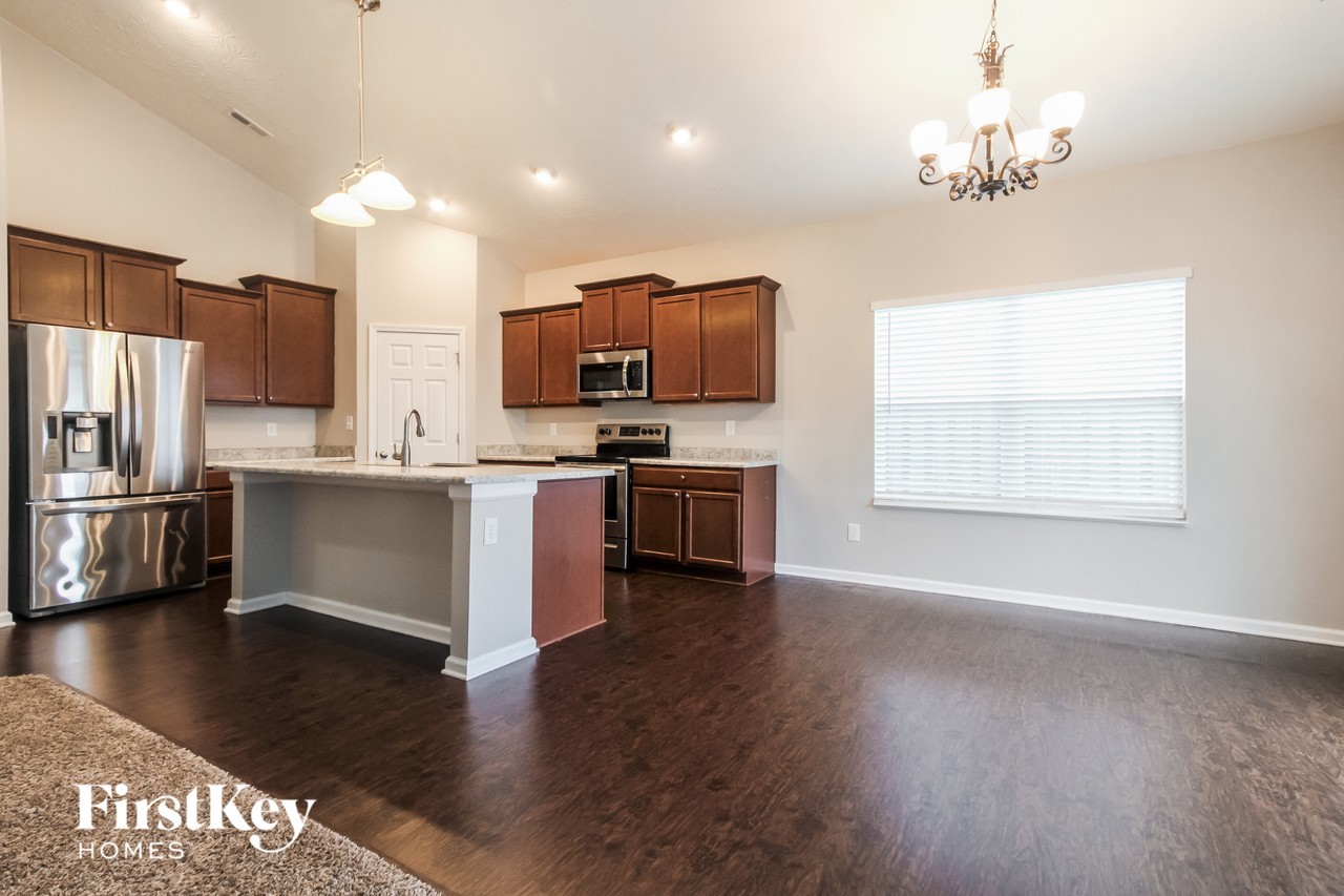 2527 Sungold Trl - Photo 4 of 15