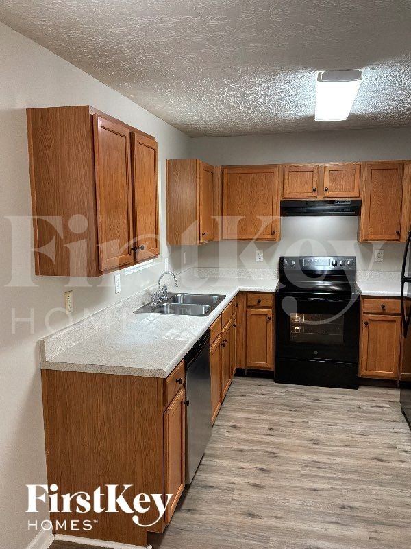 112 Cobblestone Dr - Photo 6 of 12