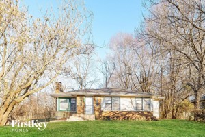 featured image of 9600 E 43rd St