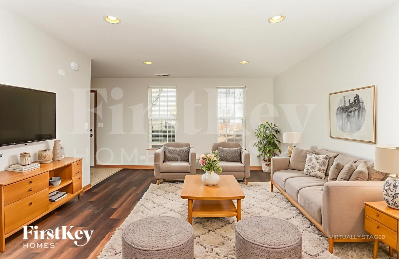 932 Symphony Dr - Photo 4 of 18