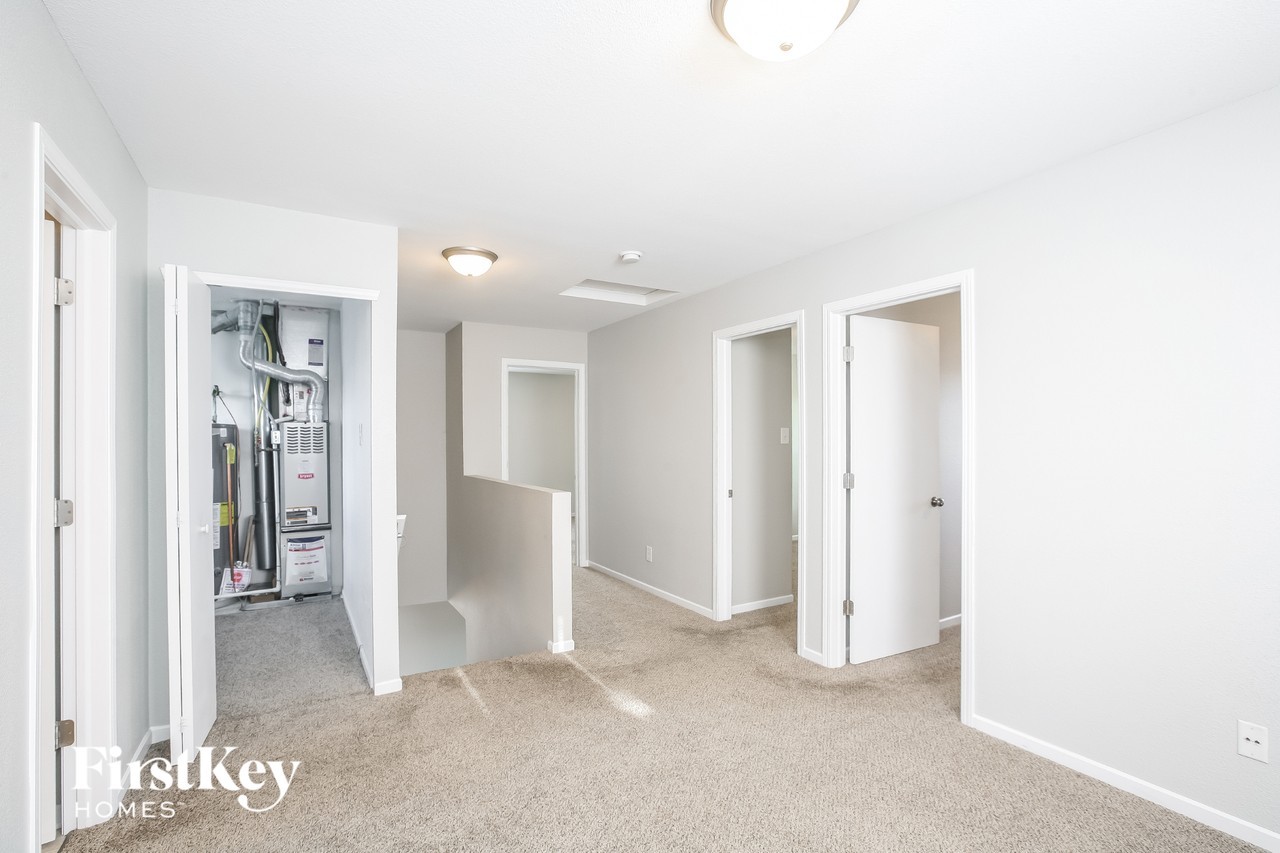 8105 States Bend Dr - Photo 5 of 15