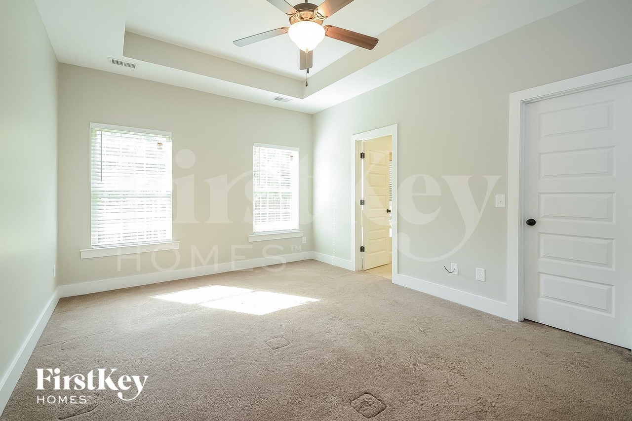 5469 Park Side Rd - Photo 7 of 15