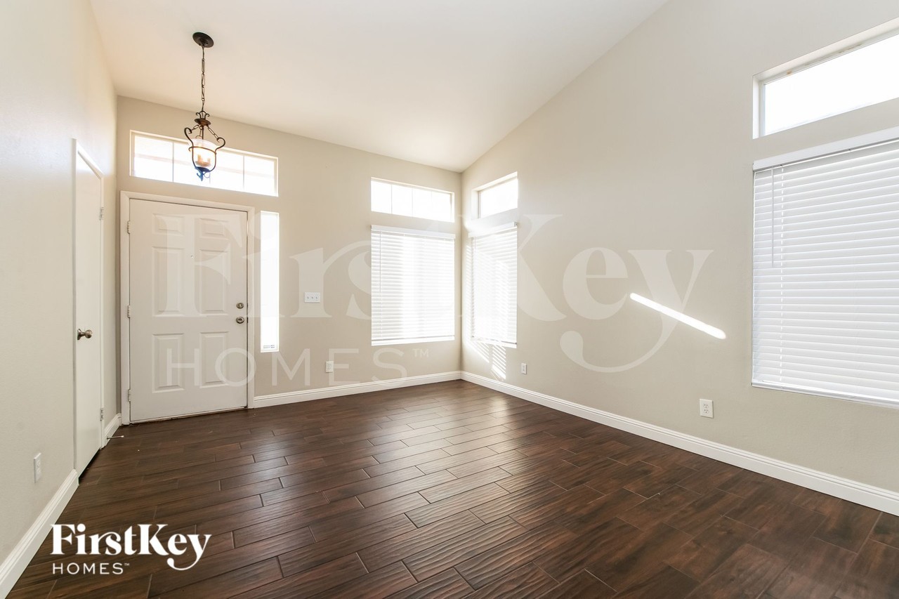 4714 English Lavender Ave - Photo 4 of 19