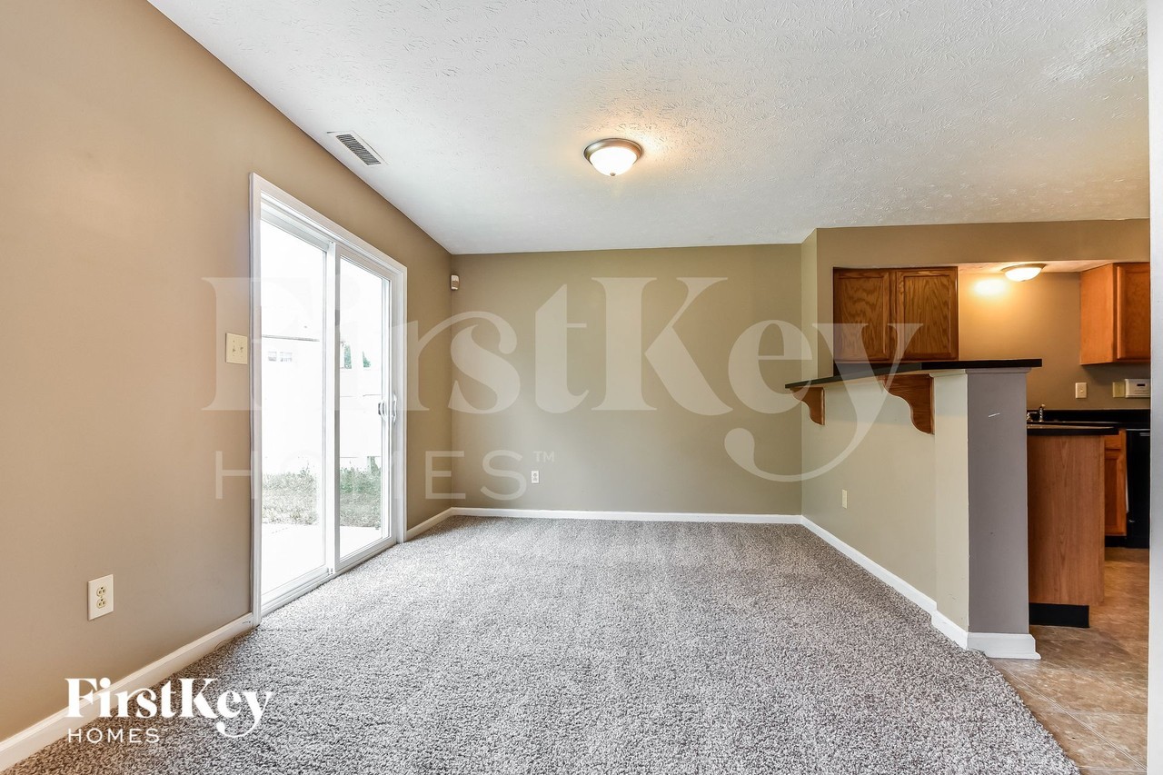 2914 Fetlock Pl - Photo 5 of 15
