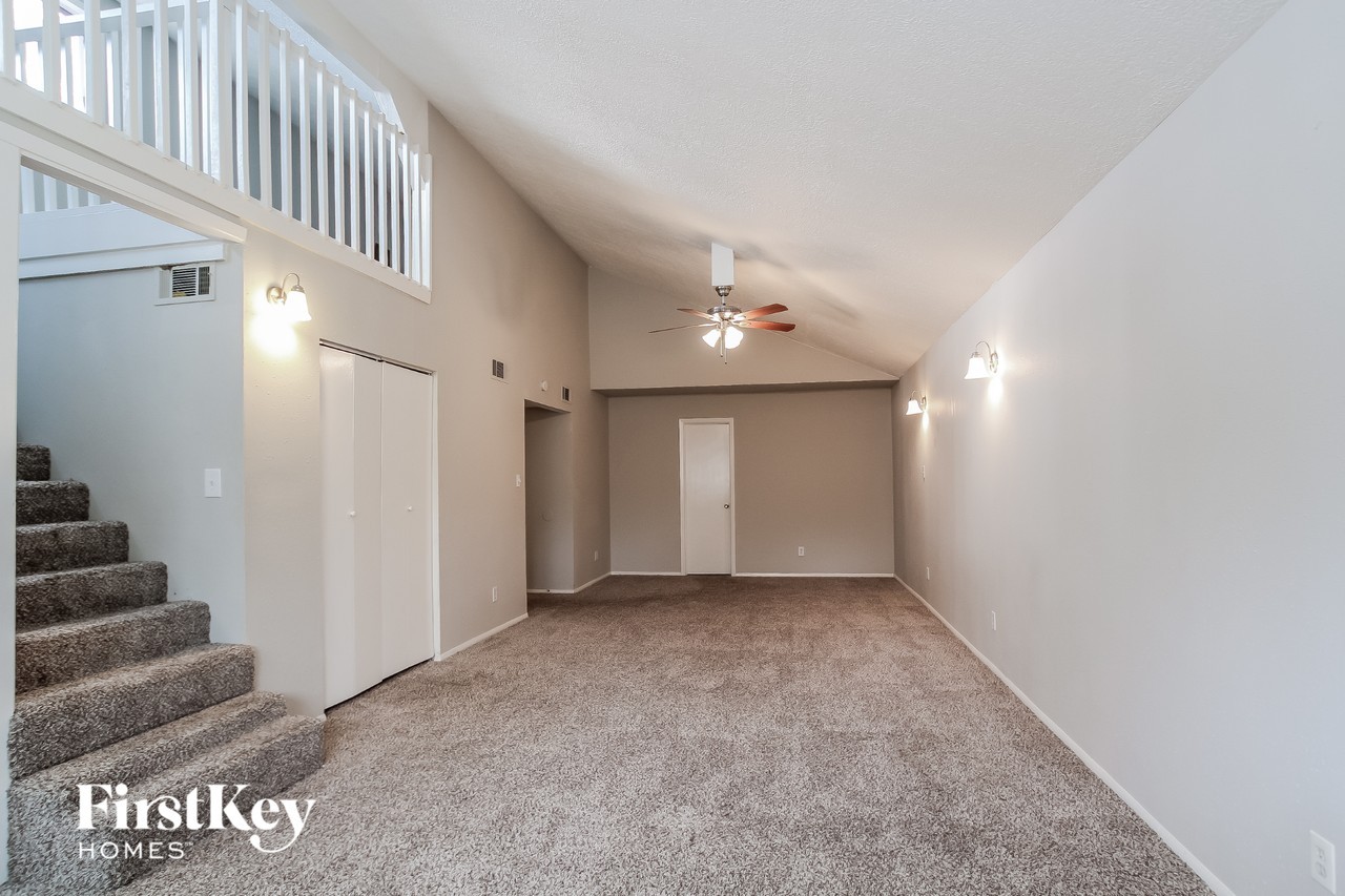 17803 S Cypress Villas Dr - Photo 5 of 15