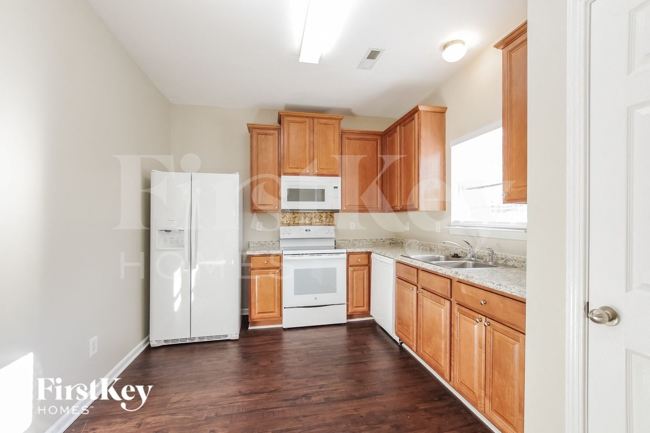 15607 Lakepoint Forest Dr - Photo 6 of 15