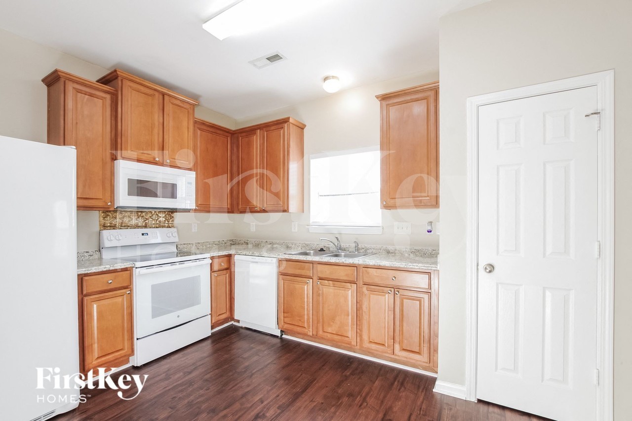 15607 Lakepoint Forest Dr - Photo 7 of 15