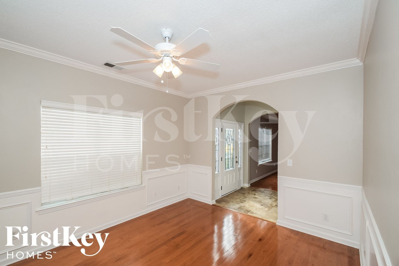 111 Meadow View Cir - Photo 3 of 15