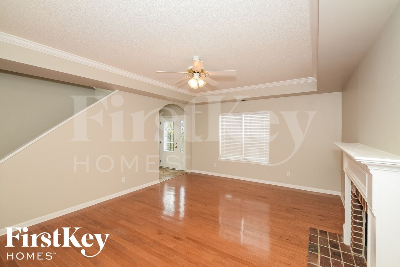 111 Meadow View Cir - Photo 4 of 15
