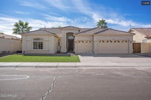 featured image of 1623 W Armstrong Way