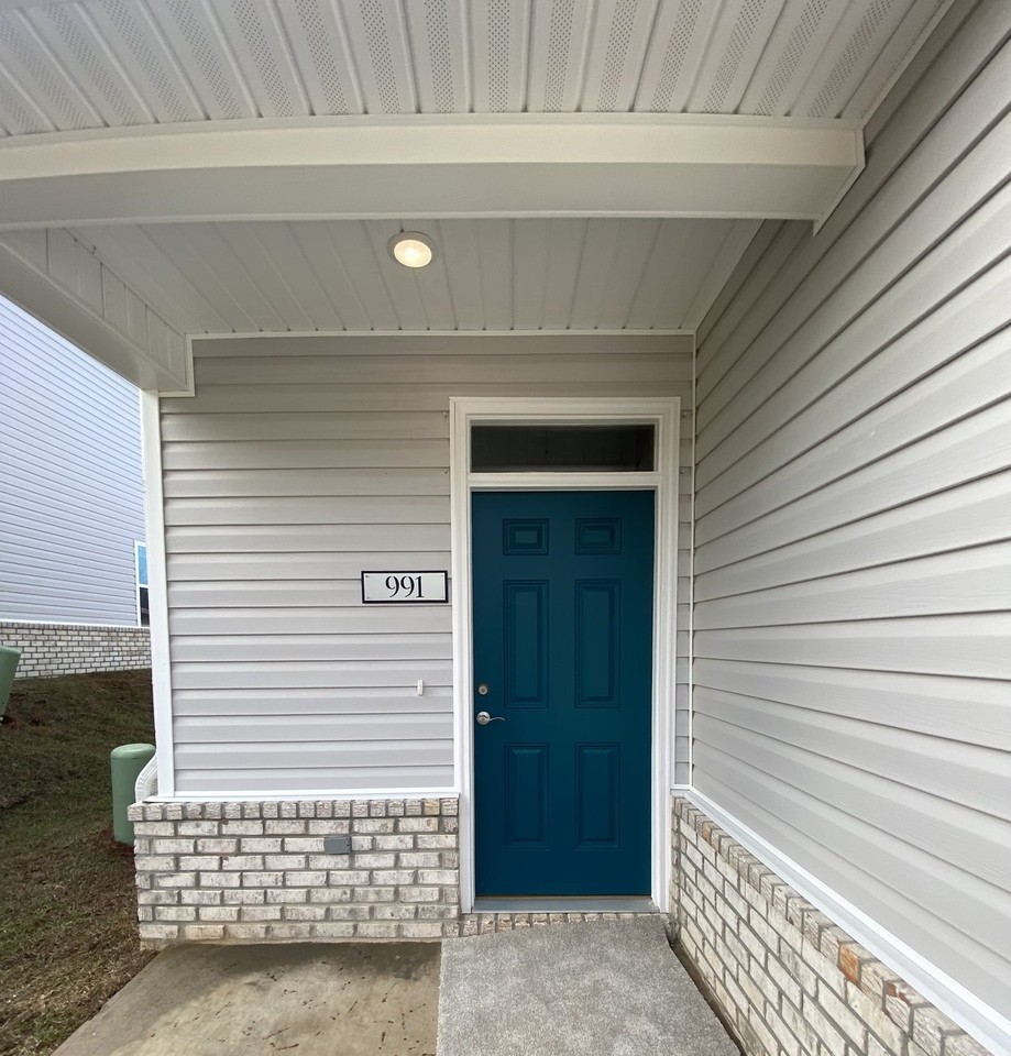 991 Skylark Rd - Photo 3 of 31
