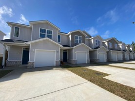 999 Skylark Rd - Photo 1 of 1