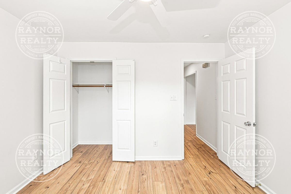 2102 W Knox St Unit A - Photo 4 of 17