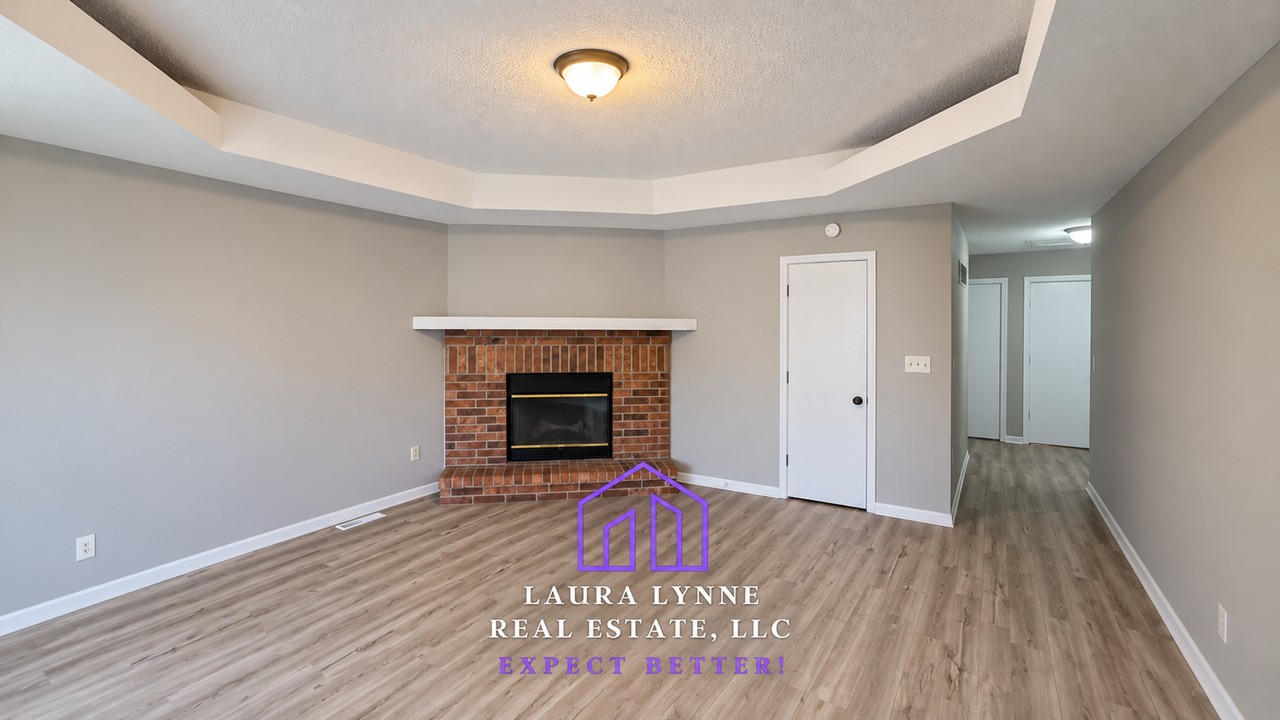 1702 S Swope Dr - Photo 3 of 21