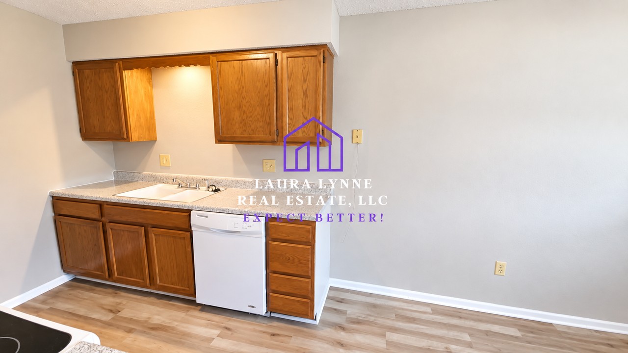 1702 S Swope Dr - Photo 7 of 21