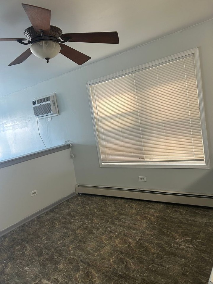 6449 S Central Ave - Photo 5 of 18