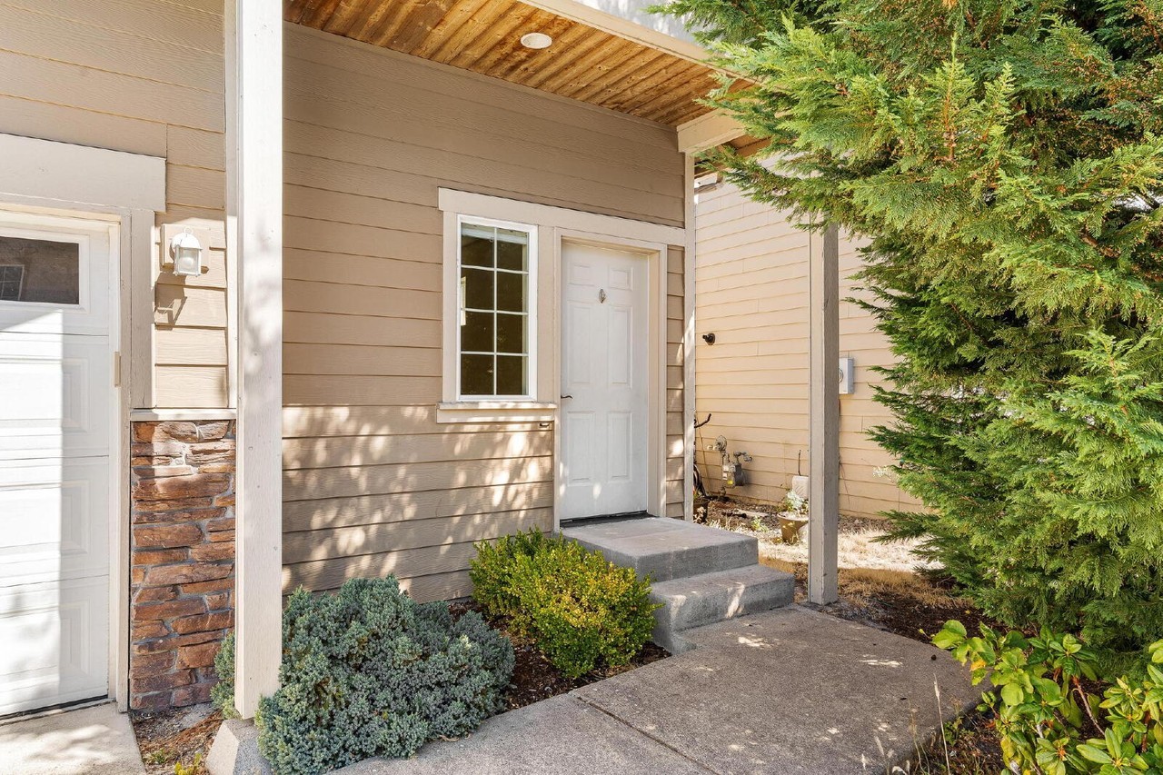 1209 139th Pl Sw - Photo 2 of 32