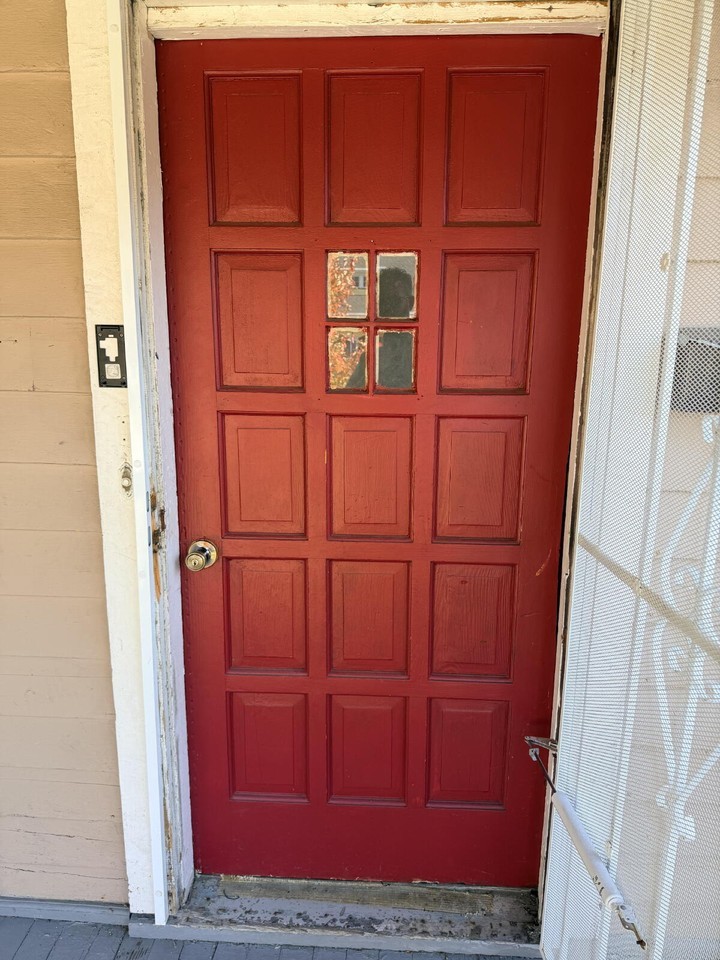 2089 Elbur Ave - Photo 2 of 36