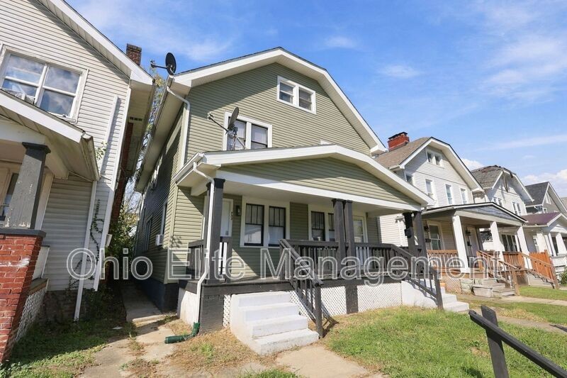 733 Seymour Ave - Photo 3 of 38