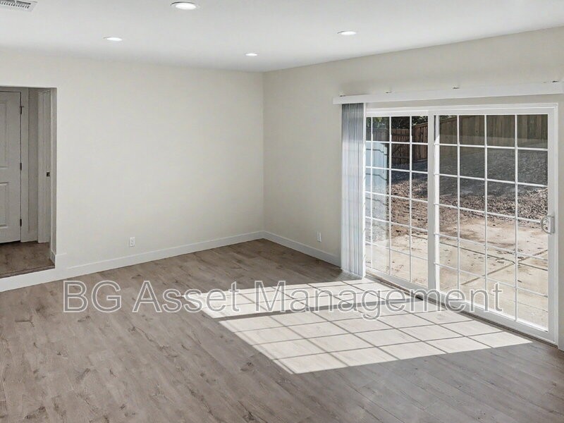 2876 Flannery Rd - Photo 4 of 13