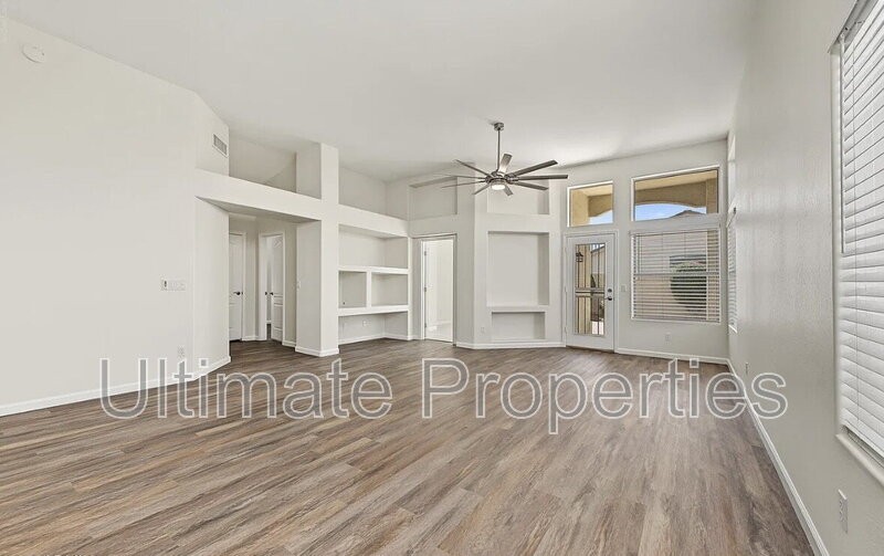 13179 W Cypress St - Photo 2 of 13