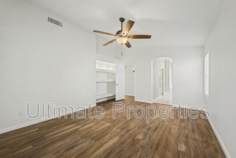 13179 W Cypress St - Photo 7 of 13