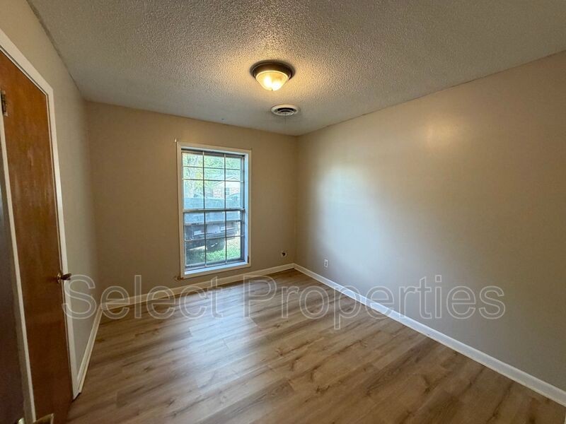 1408 Kimberly Dr - Photo 4 of 13